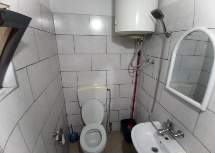 Kwatera prywatna Private Flat In House 17 Tirana