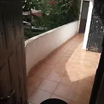 Rum i privatbostad Private Flat In House 17 Tirana