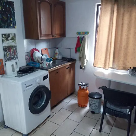 Private Flat In House 17 Проживание в семье